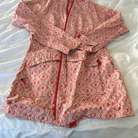 Mid-Length Prana Raincoat w/ synched waistband - Picture 2 of 7